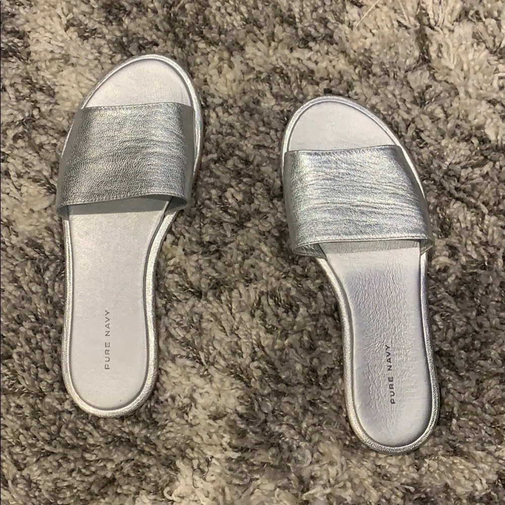 Super Cute Saks Pure Navy Silver color Sandal